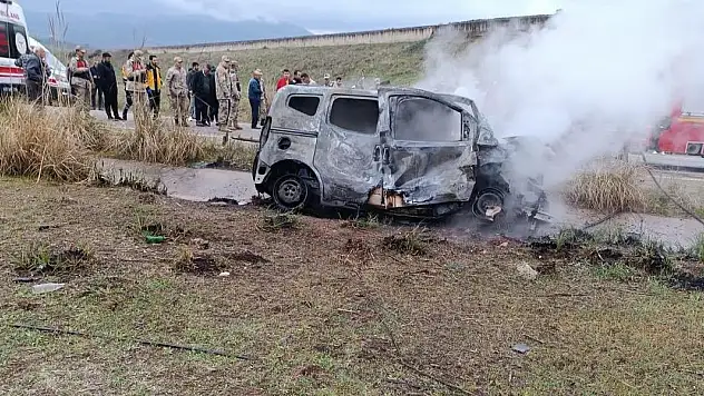Gaziantep'teki trafik kazasında 2 kişi öldü, 2 kişi yaralandı