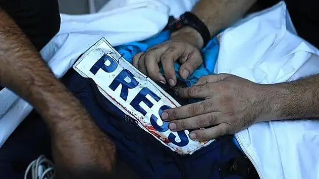 Gazze Şeridi'nde öldürülen gazeteci sayısı 244'e çıktı!