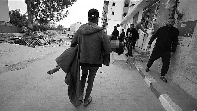 Gazze Şeridi'ne yönelik saldırılarda 27 Filistinli hayatını kaybetti