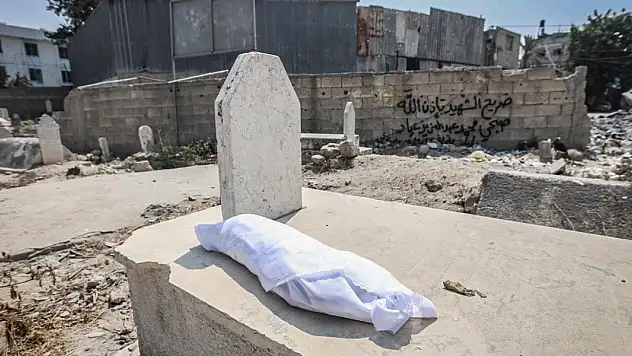 Gazze'de can kaybı 61 bin 944'e ulaştı