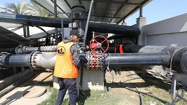 Gazze'de halk temiz içme suyu bulamıyor