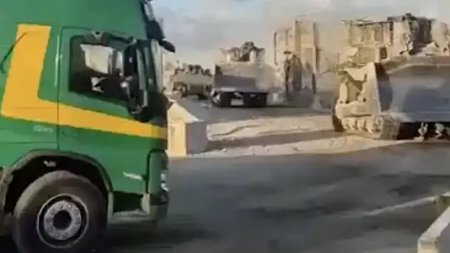 Gazze'de yeni gelişme: İsrail işgal güçleri kısmi çekilmeye başladı!