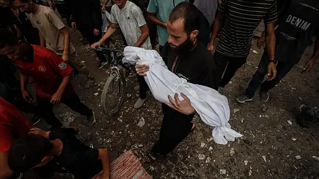 Gazze'deki hükümet: Gazze'de 5 yaş altı 650 bin çocuk açlıkla karşı karşıya