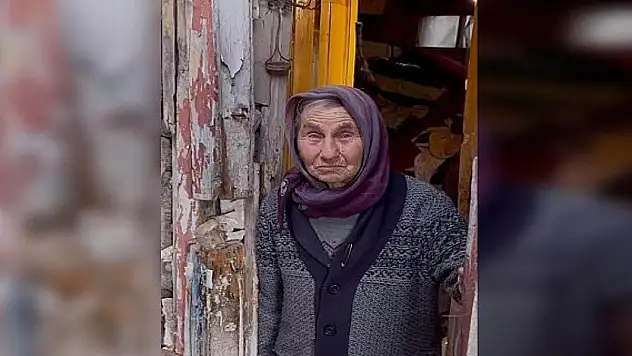 Gecekondu yangınında ölen yaşlı kadın son yolculuğuna uğurlandı