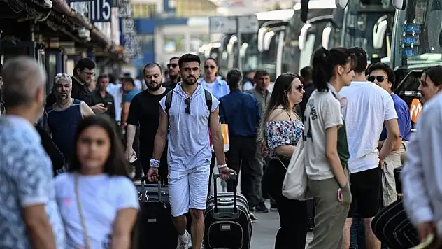 Geçen yıl 2,7 milyon kişi iller arasında göç etti