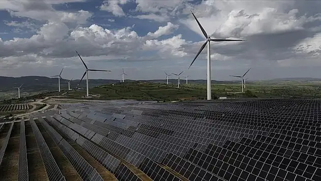 Geçen yıl 62 üniversitede yenilenebilir kaynaklarla 77 GW saat elektrik üretildi