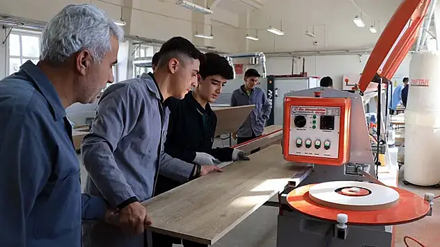 Geleceğin ustaları Konya'da yetişecek: Ücretsiz eğitim ve iş imkanı!