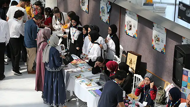 Geleceğin yazarları Konya'da buluştu: Gençlerin dergileri stantlarda!