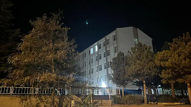 Gıda zehirlenmeleri sürüyor! 6 öğrenci hastanelik oldu