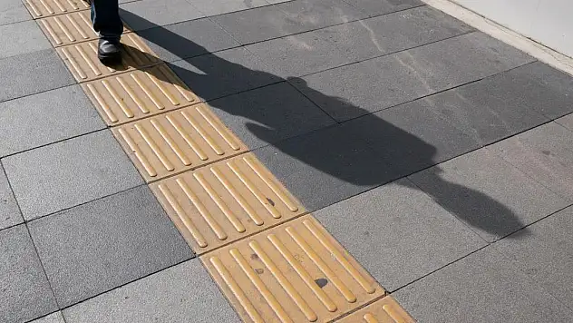 Görme engelliler TİHEK'e en çok hissedilebilir yol için başvurdu