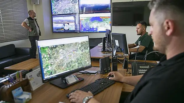Gözetleme kuleleri kameralarla donatılarak anbean izleniyor