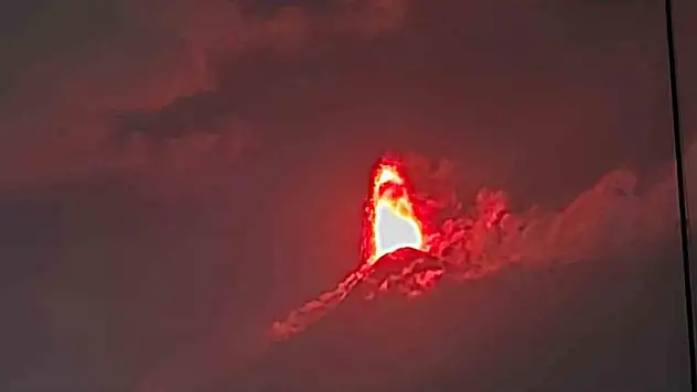 Guatemala'daki Fuego Yanardağı'nda patlama meydana geldi