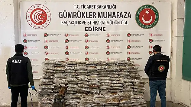 Gümrükte yarım tona yakın uyuşturucu ele geçirildi!
