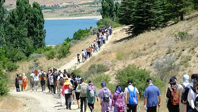 Günlük adım sayısını artırmak, hareketsiz yaşamın zararlı etkilerini azaltabilir