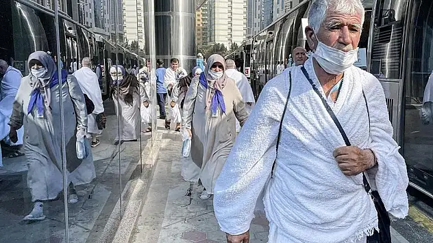 Hacı adaylarının Arafat yolculuğu başlıyor