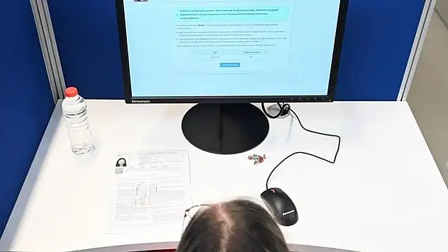 Hafta sonu iki Elektronik Yabancı Dil Sınavı yapılacak