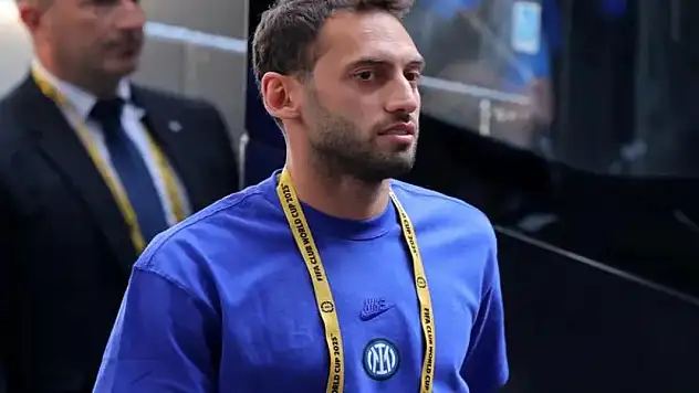 Hakan Çalhanoğlu İnter'den ayrılacak mı? Milli futbolcudan açıklama