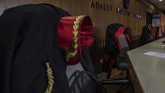 Hakim ve savcılar ile ilgili yükselme listeleri Resmi Gazete'de