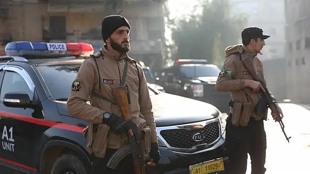 Halep kentinde terör örgütü YPG işgalindeki son mahalle de kurtarıldı