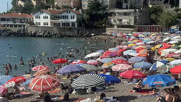 Halk plajına yoğun ilgi