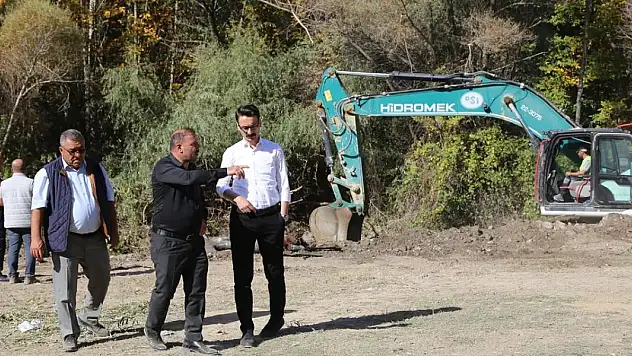 Halkapınar'da çevre düzenlemesi sürüyor