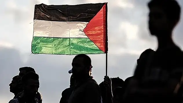 Hamas: Gazze Şeridi'ndeki gazeteciler, Filistin halkının gürleyen sesi olmayı sürdürüyor