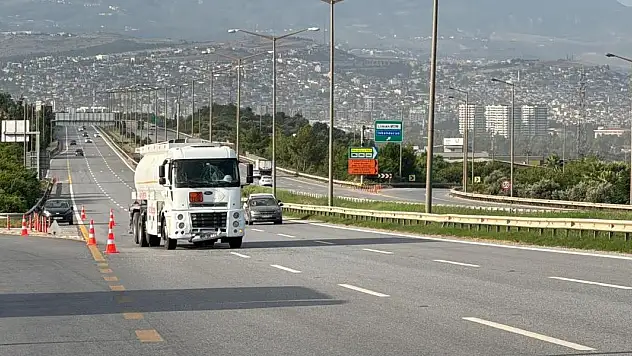 Hatay'da yakıt tankeri işçi servisiyle çarpıştı: 11 yaralı