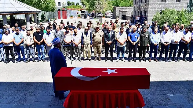 Hayatını kaybeden Kore Gazisi Aziz Gönülalan son yolculuğuna uğurlandı