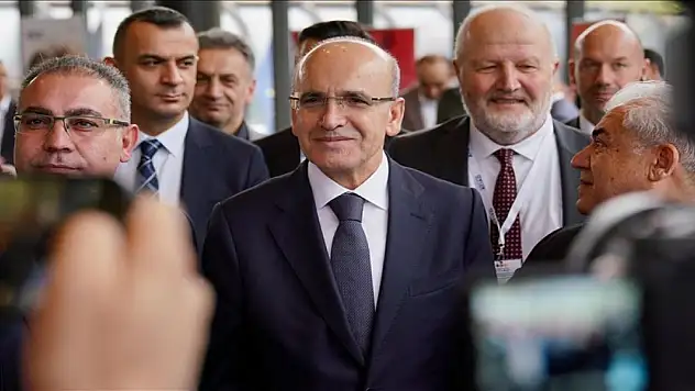 Hazine ve Maliye Bakanı Mehmet Şimşek: Türkiye'nin kredi notu artmaya başladı