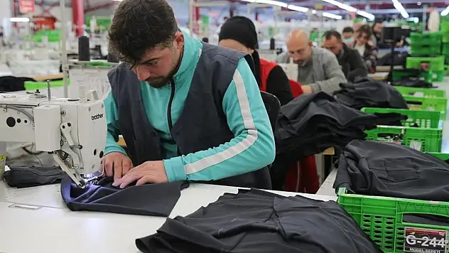 Hazır giyim ve konfeksiyonda aylık ihracat 1,5 milyar dolara yaklaştı