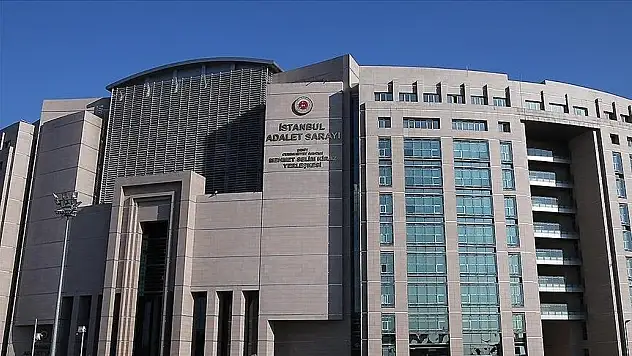 Hazreti Muhammed'in karikatür çizimini yayımlayan derginin yazı işleri müdürü için talimat verildi!