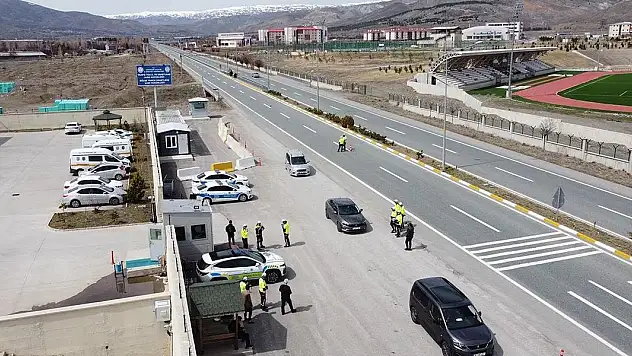 Hız denetimleri bayram tatilinde de 7/24 sürdürüldü