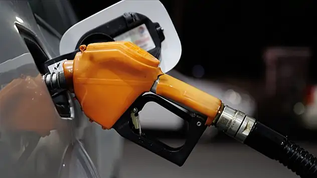 İbre yine tersine döndü! Motorine indirim geliyor!