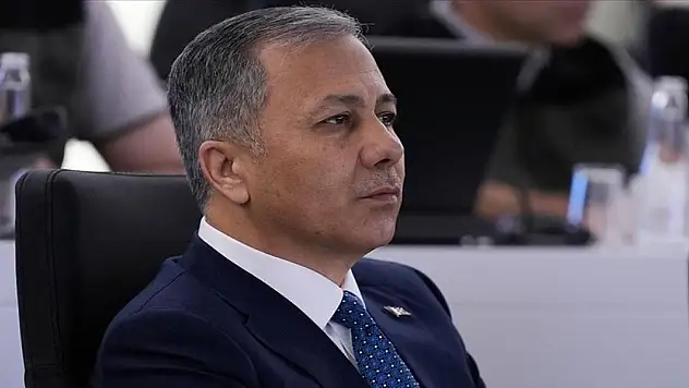 İçişleri Bakanı Yerlikaya, son 1 yılda 585 organize suç örgütünün çökertildiğini bildirdi