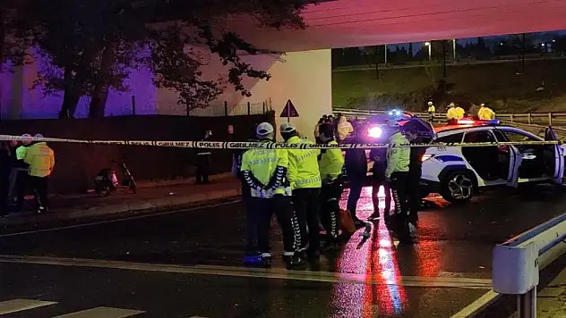 İETT otobüsü, polis aracına çarptı: 1 polis şehit