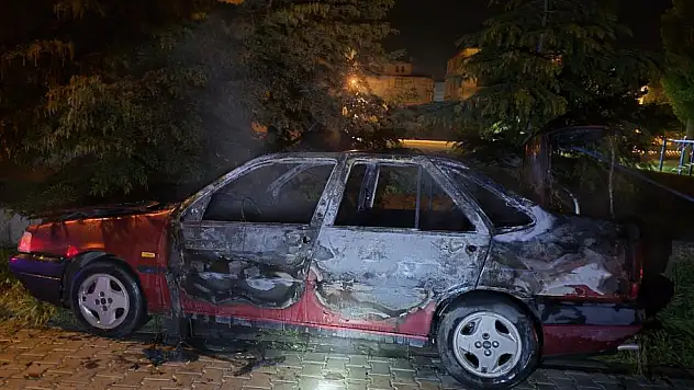 İhmal yangına davetiye çıkartıyor! Aracınızda bunları sakın yapmayın