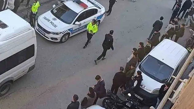 İki grup arasında bıçaklı kavga: 2 yaralı