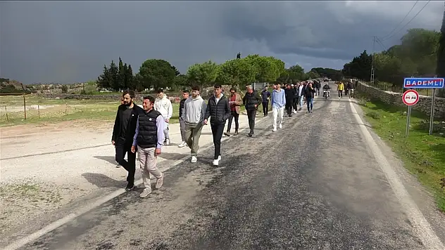 İki köy arasındaki bayramlaşma geleneği asırlardır sürüyor