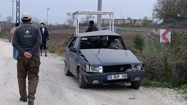 İki otomobil çarpıştı: 1 ölü, 2 yaralı