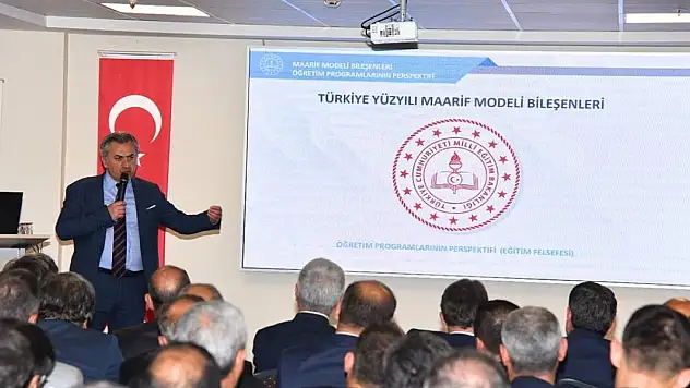 İl Milli Eğitim Müdürü Yiğit 'Türkiye Yüzyılı Maarif Modeli'ni anlattı!