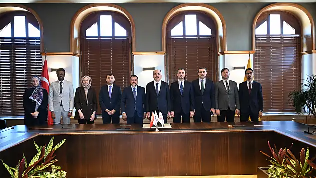 İmzalar atıldı! İslam dünyasının gençleri Konya'da buluşuyor!
