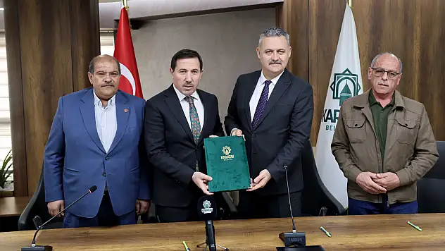 İmzalar atıldı! Karatay'a yeni sağlık yatırımı geliyor!