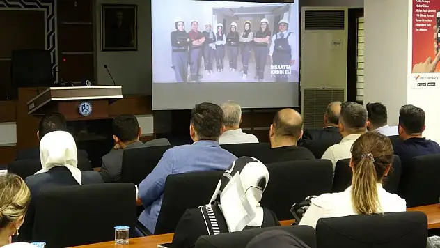 'İnşaatta Kadın Eli' projesinde sertifikalar verildi