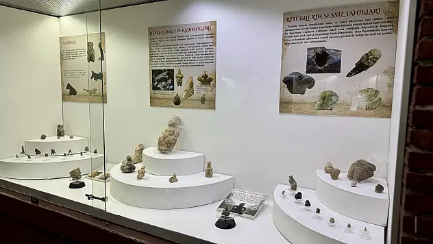 İnsanlığın ilk adımı burada! Konya'da sergileniyor