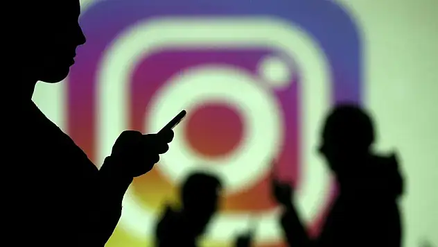 Instagram yeni özelliği kullanıcılarına duyurdu: Zamanlanmış mesajlar