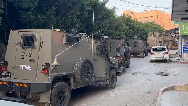 İşgalci İsrail ordusu Batı Şeria'da baskın ve gözaltı operasyonları yaptı