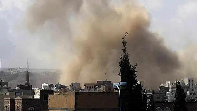 İşgalci İsrail, Yemen'de farklı noktalara hava saldırıları düzenledi