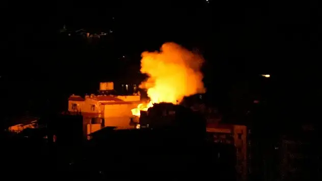 İsrail, El-Masna Sınır Kapısı'na hava saldırısı düzenledi