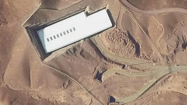 İsrail, Fordo Nükleer Tesisi'ne giden yolu vurdu
