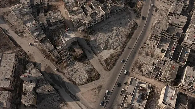 İsrail, Humus'a hava saldırısı düzenledi